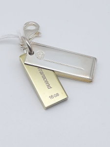 Chiavetta USB Transcend 16 GB in argento, vendita on line | GIOIELLERIA BRUNI Imperia 