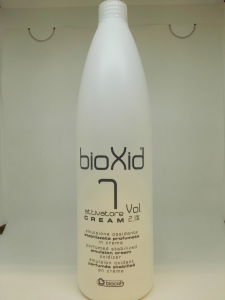 Biacre' - Bioxid - Emulsione Ossidante 7 Volumi in crema - 1000 ml.