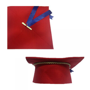 LAUREA cappello tocco laurea in feltro rosso con fiocco e pergamena 25x25 cm 