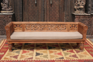 Day bed in legno di teak indonesiano con intagli floreali compreso cuscino di seduta