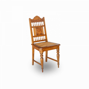 Sedia antica in legno di teak con seduta in rattan intrecciato 