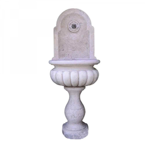 Fontana da parete in marmo Chiampo scolpito a mano