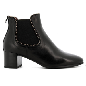 Leather ankle boot