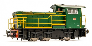 FS, Locomotiva diesel D.245, livrea verde, corrimani antinfortunistici, epoca V