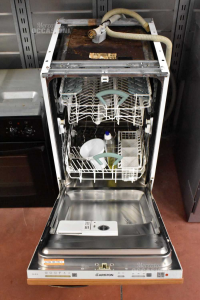 Dishwasher - Built-in From 45 Cm Brand Ariston With Wooden Doors