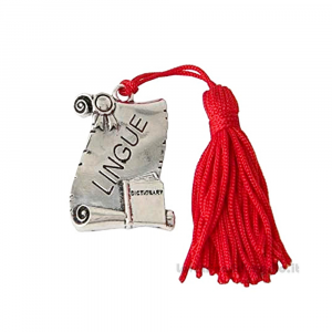 Ciondolo Bomboniera Laurea Pergamena Lingue in metallo e nappina rossa 3x4 cm - Decorazioni