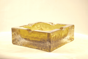 Posacenere svuotatasche vintage in vetro di murano giallo