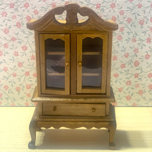 Credenza in legno in miniatura casa delle bambole