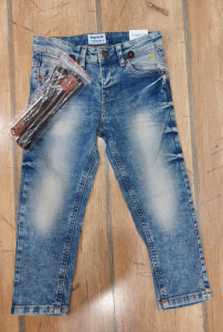 Jeans Mayoral con bretelle