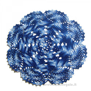 Centrino rotondo blu sfumato ad uncinetto 27 cm - Handmade in Italy