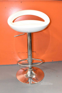 Stool With Sitting White And Sospensione