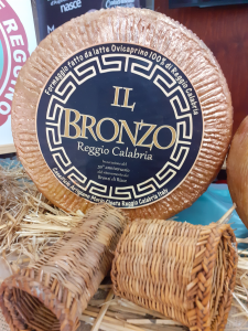 Il Bronzo kg 1 Pecorino Ovi/caprino  5 mesi di Stagion. fatto con solo latte del territorio di Reggio Calabria