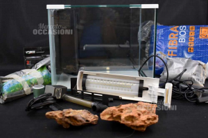 Aquarium Nano Cubic 20 Liter Mit Numerosi Zubehör Pumpe Und Licht 25.5x32.5x35 Cm