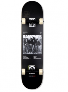 Tavola Skateboard Globe X Ramones 7.75