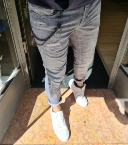 Jeans grigio con accessorio antony morato